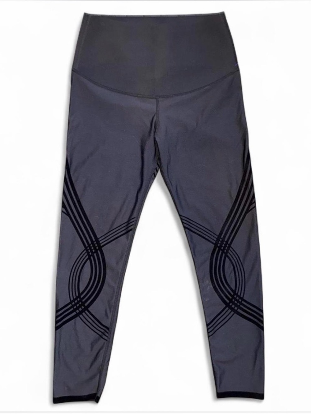 Fanka Reversible Black capri leggings with black abstract line design